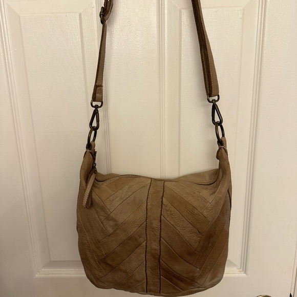 Lucky Brand Taupe/Light Brown Leather Geometric Crossbody professionally cleaned - Picture 2 of 8